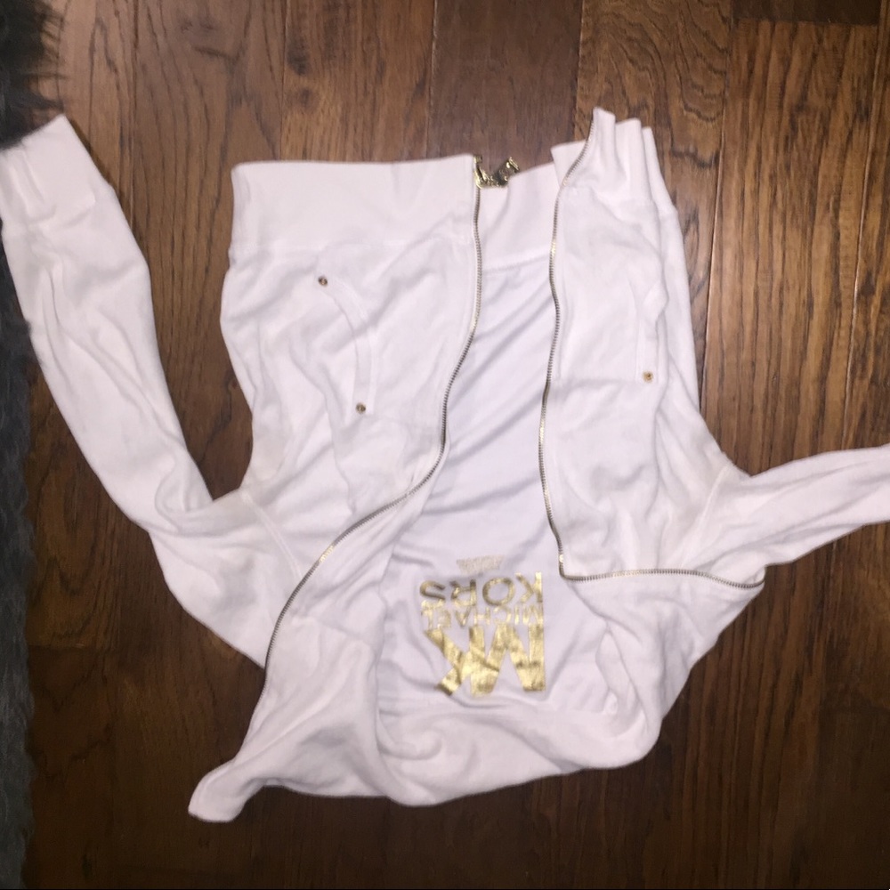Beautiful white sweater Micheal Kors